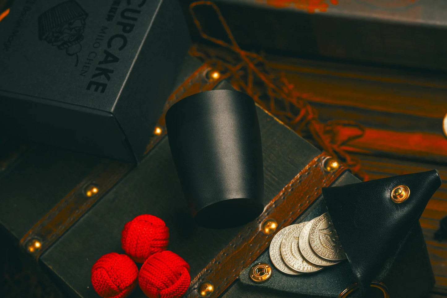 Cupcake 2.0 (Black) by Milo & Bacon Magic - Trick