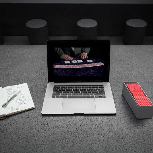 Essentials in Magic - Stripper Deck By Daryl