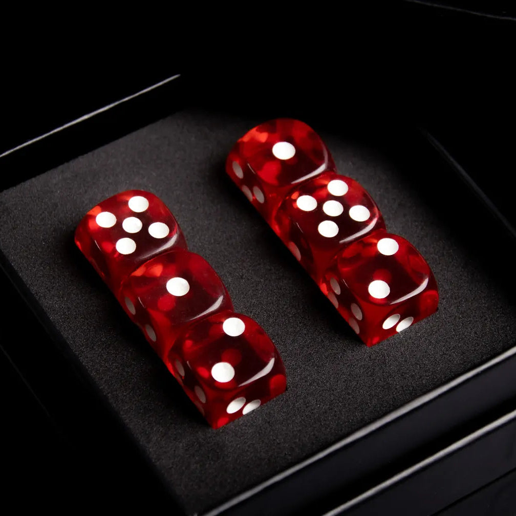 Linking Dice 2.0 by Nobuyuki Nojima