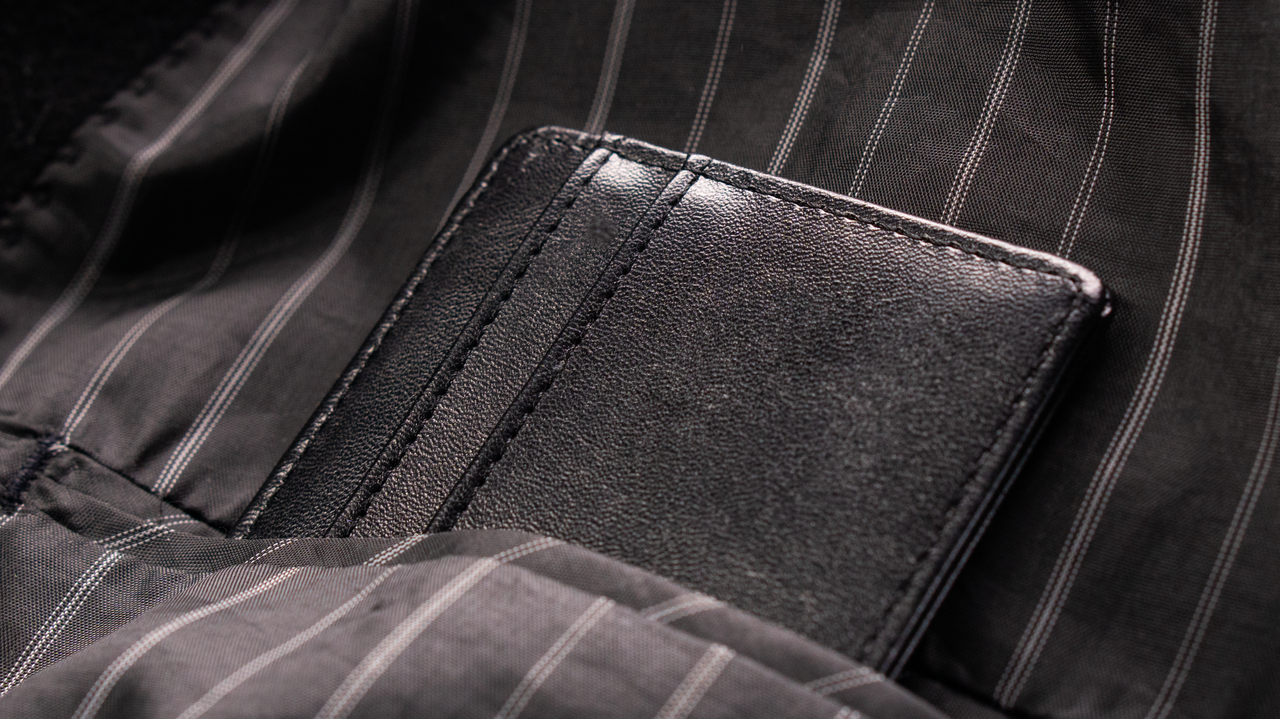 Razor Wallet (Black) by Dee Christopher