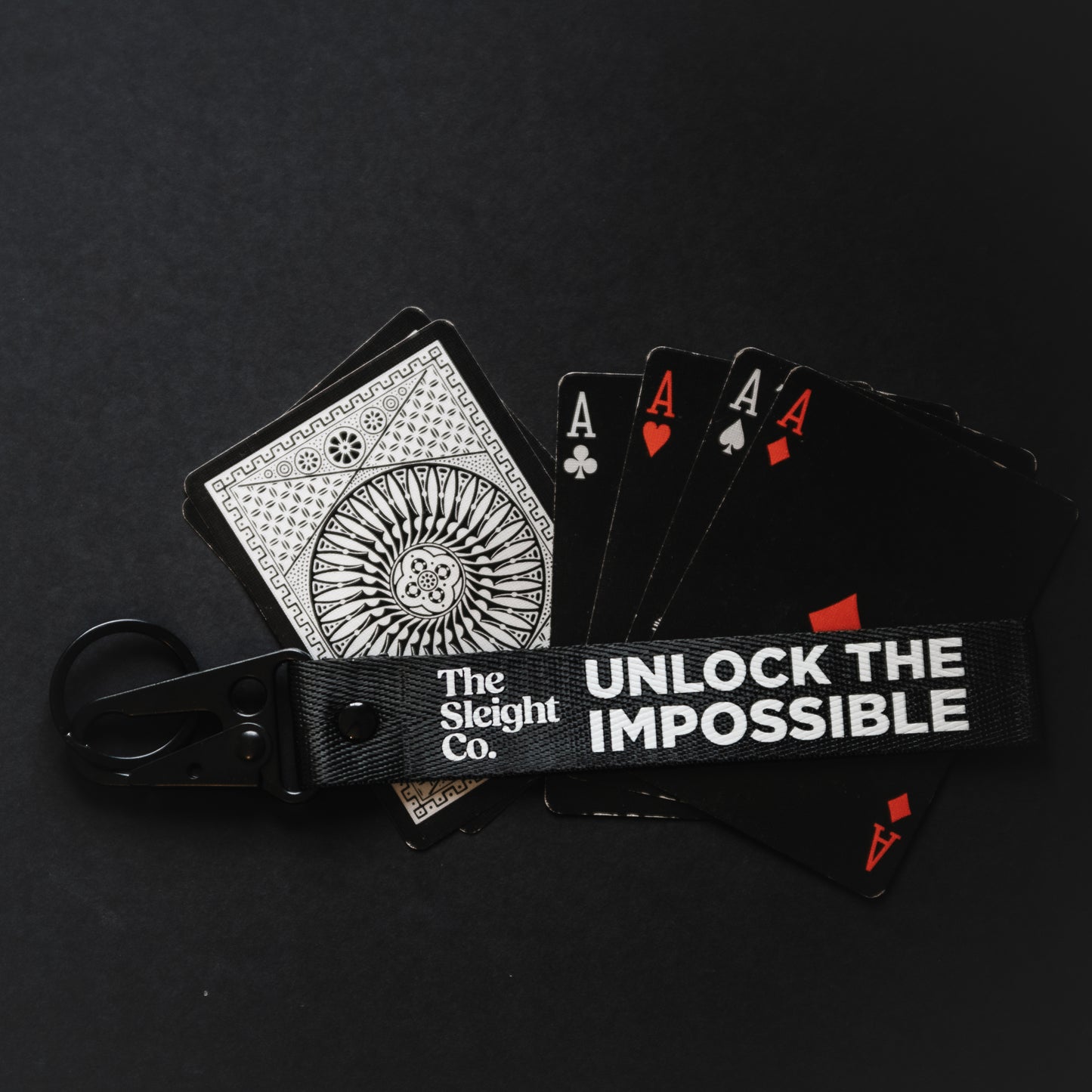 Dragonne de poignet avec porte-clés par The Sleight Co