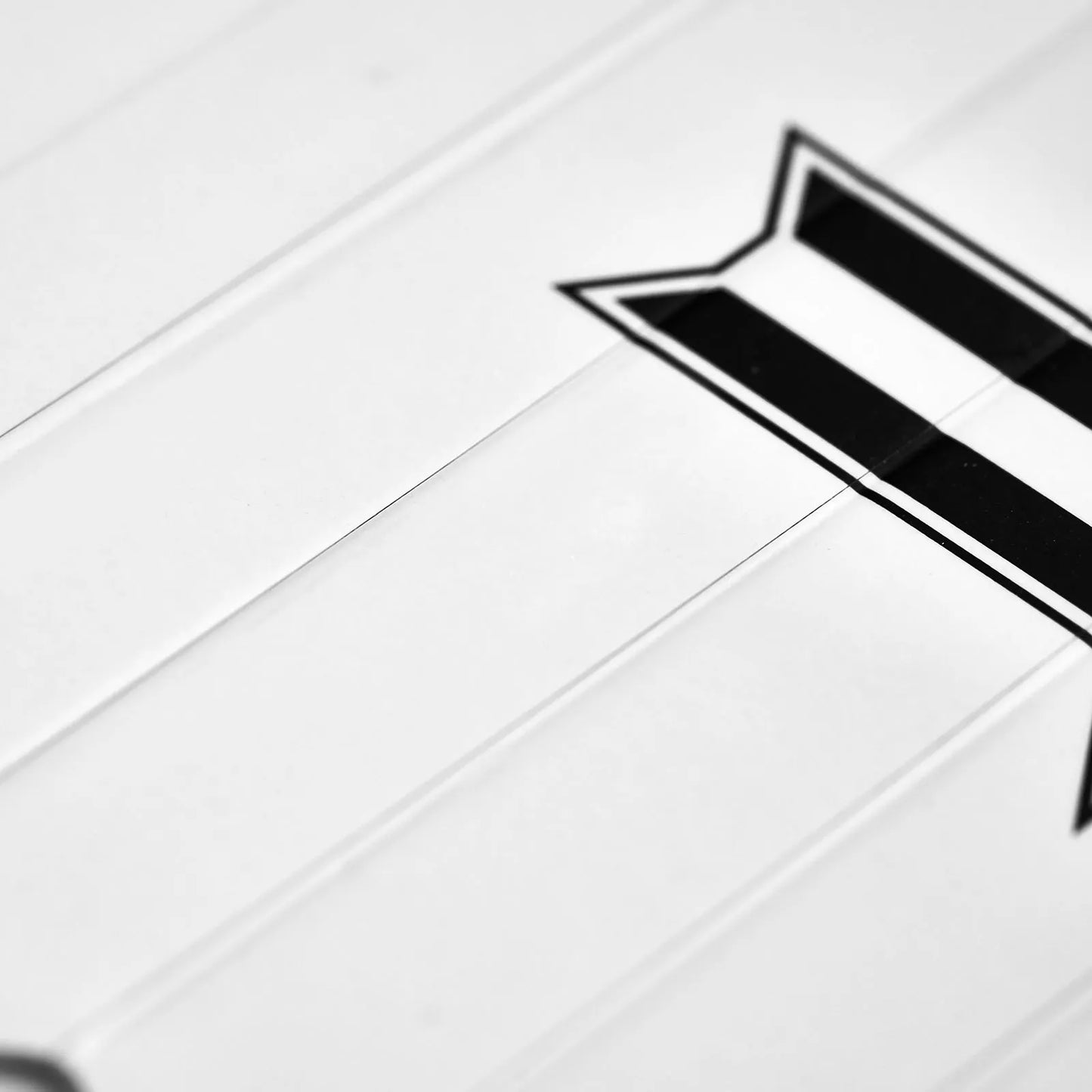 Elastic Thread by Iarvel Magic