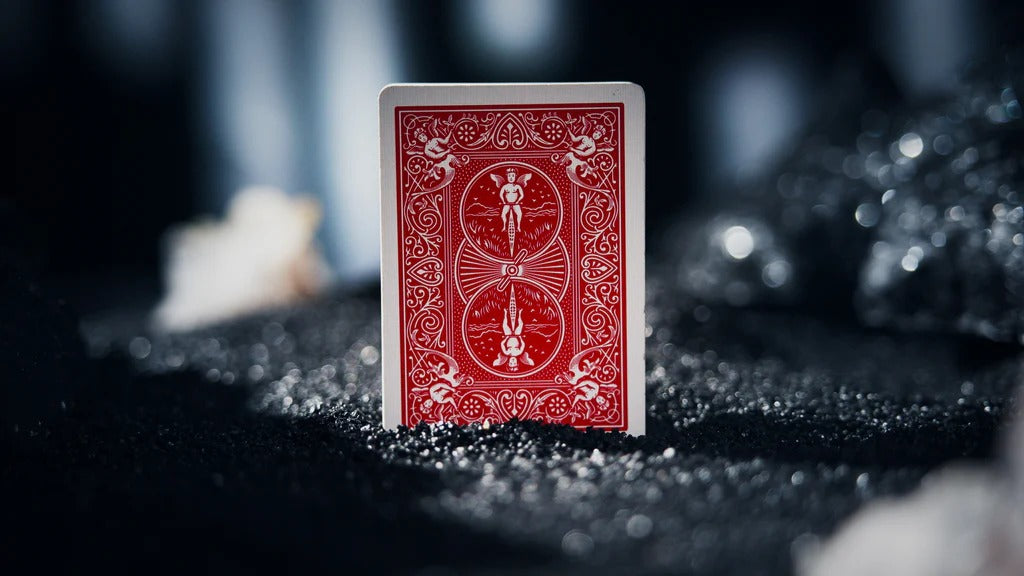 Leviti Deck by Pitata