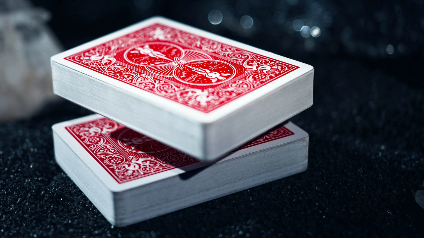 Leviti Deck by Pitata