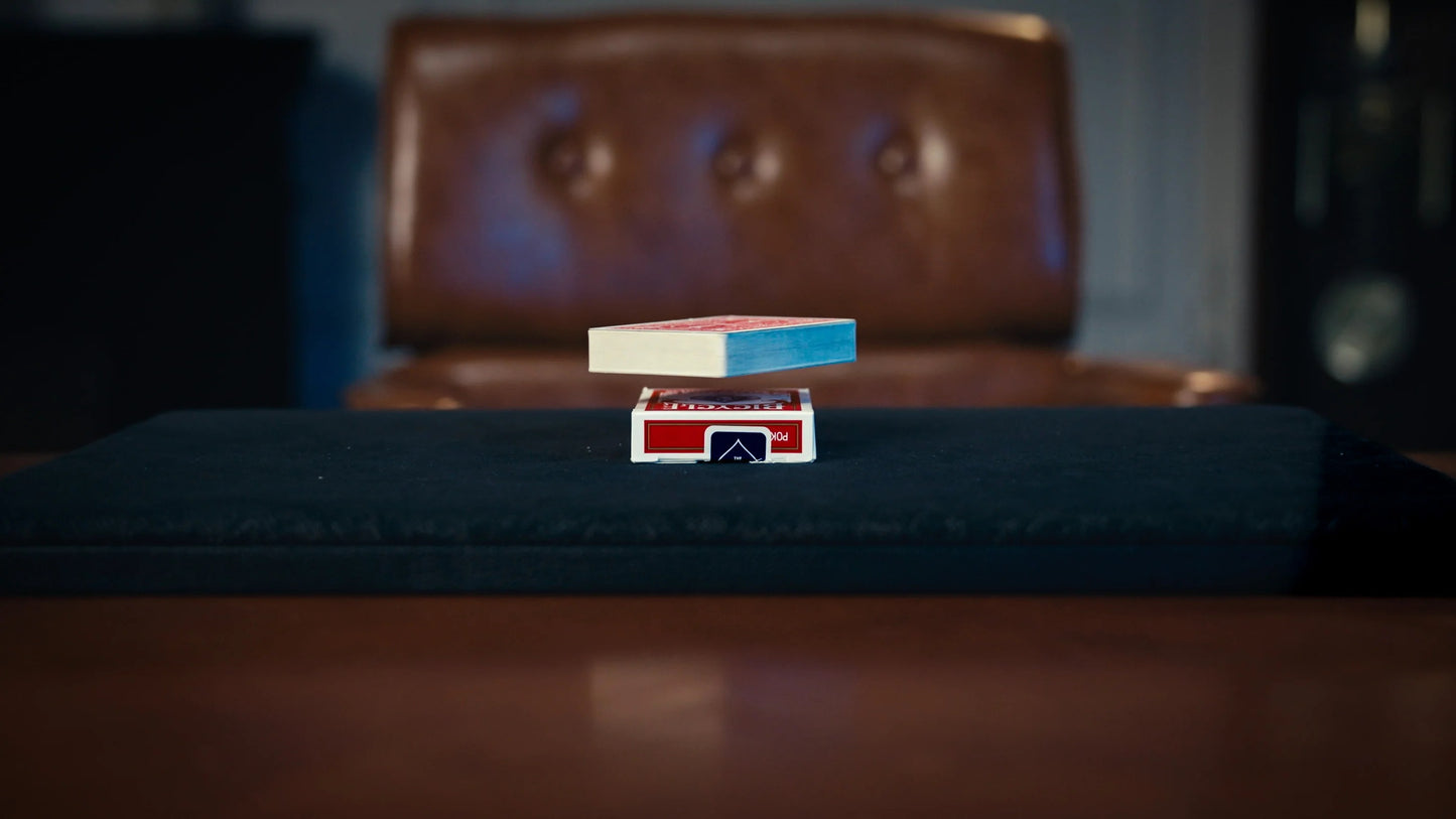 Leviti Deck by Pitata